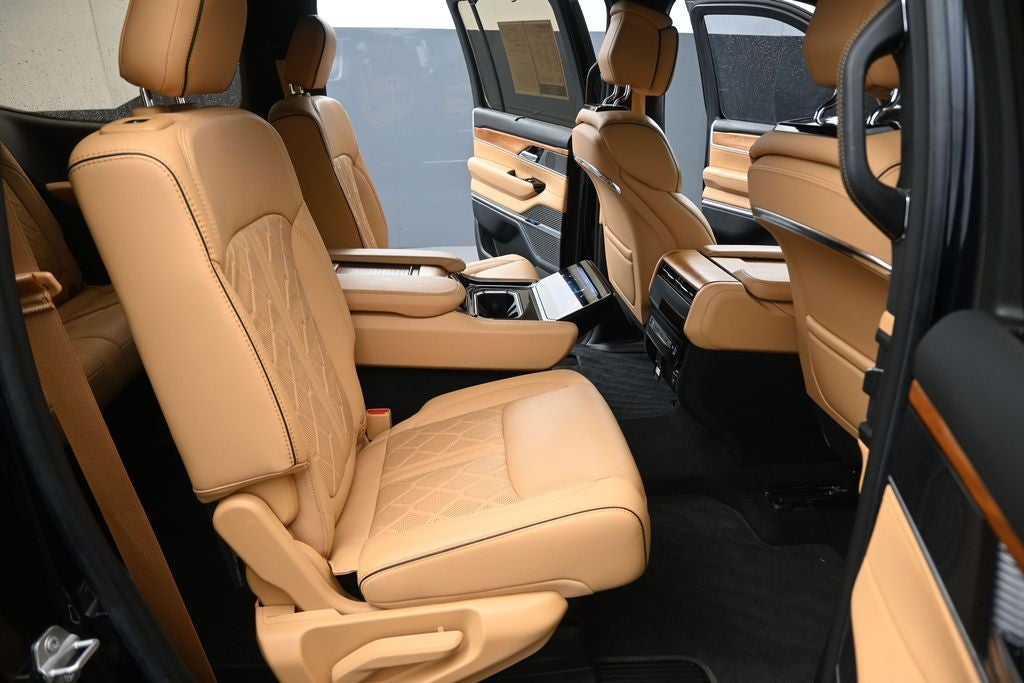 2023 Jeep Grand Wagoneer Series III