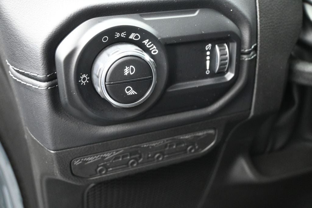 2024 Jeep Gladiator High Tide