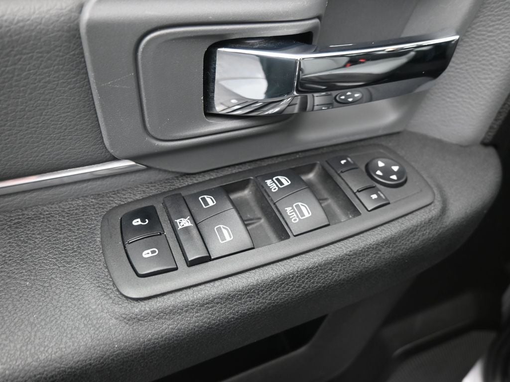 2024 RAM 1500 Classic SLT