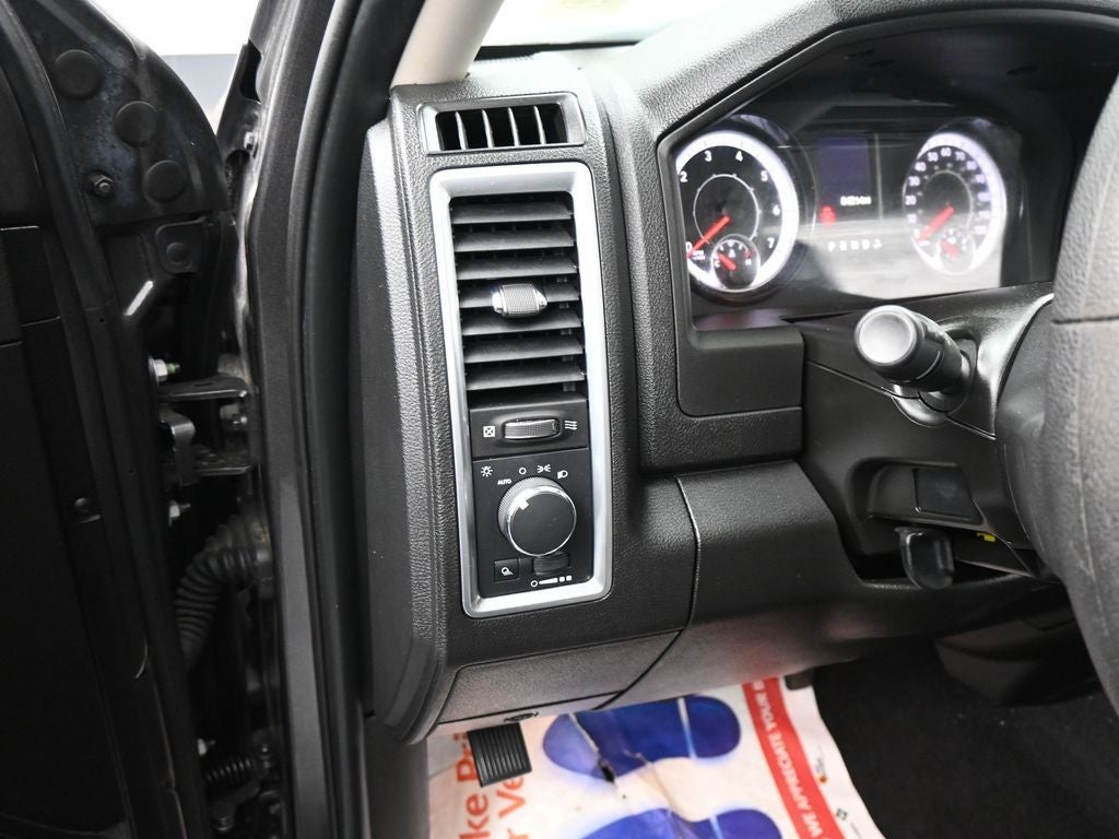 2024 RAM 1500 Classic SLT