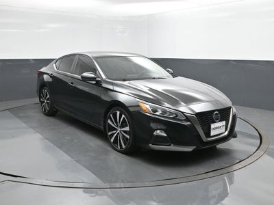 2022 Nissan Altima 2.0 SR