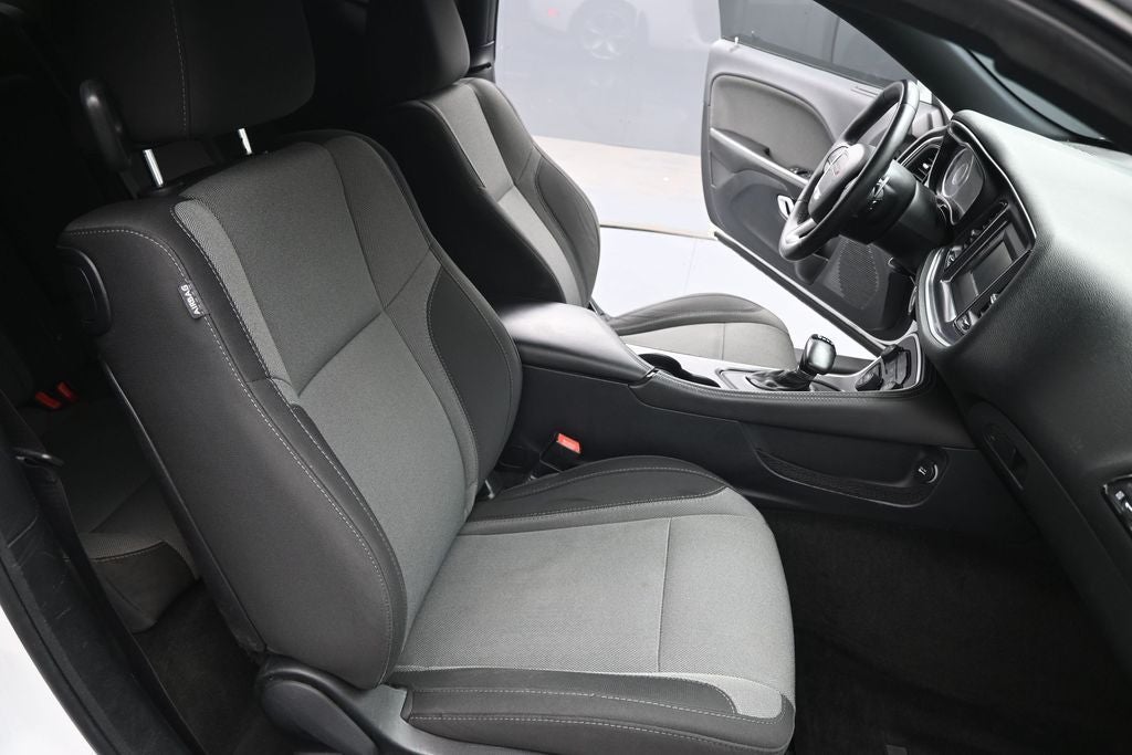 2015 Dodge Challenger SXT