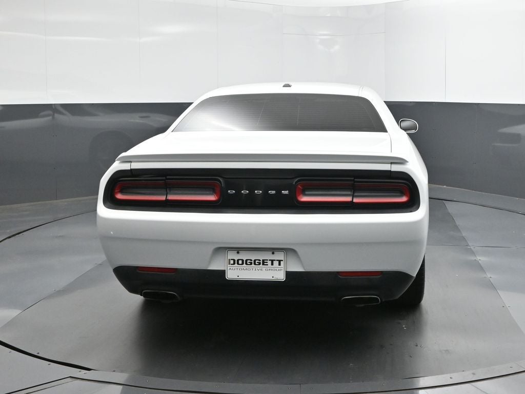 2015 Dodge Challenger SXT