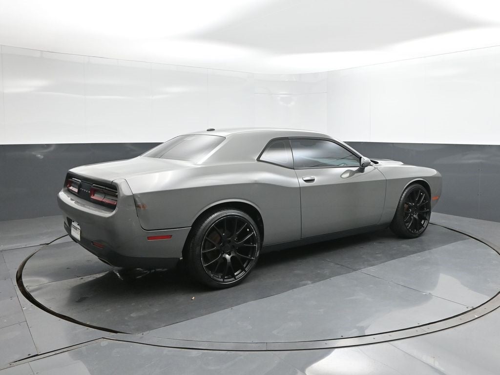 2017 Dodge Challenger SXT