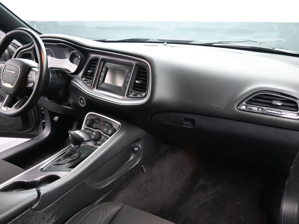 2017 Dodge Challenger SXT