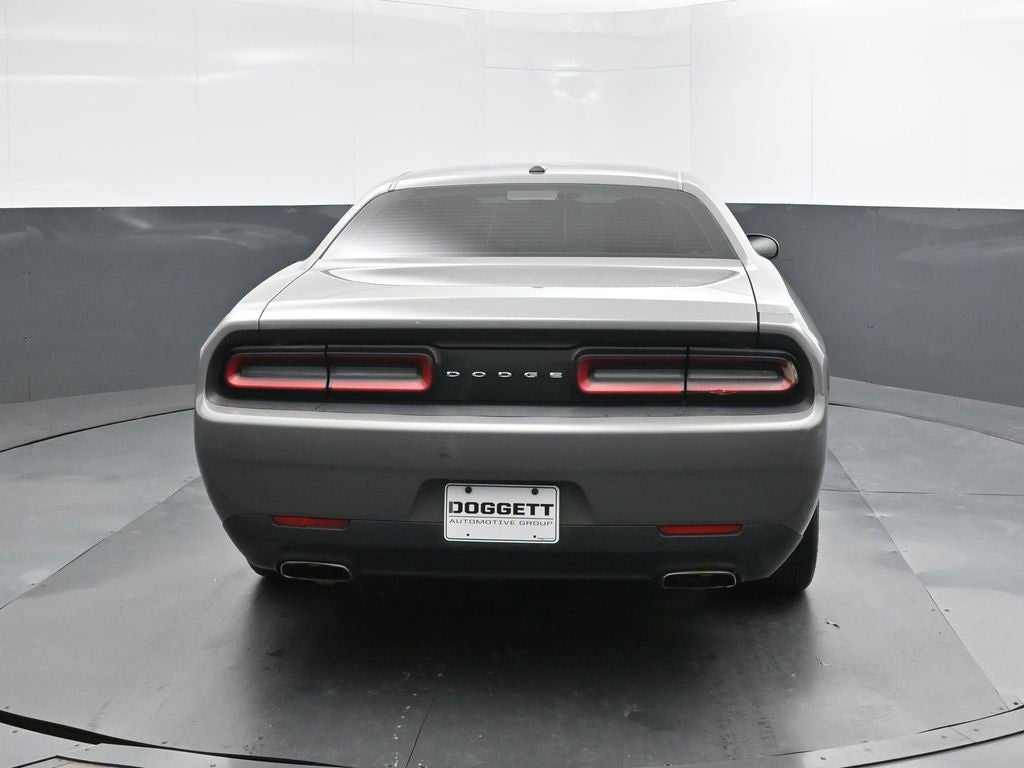 2017 Dodge Challenger SXT