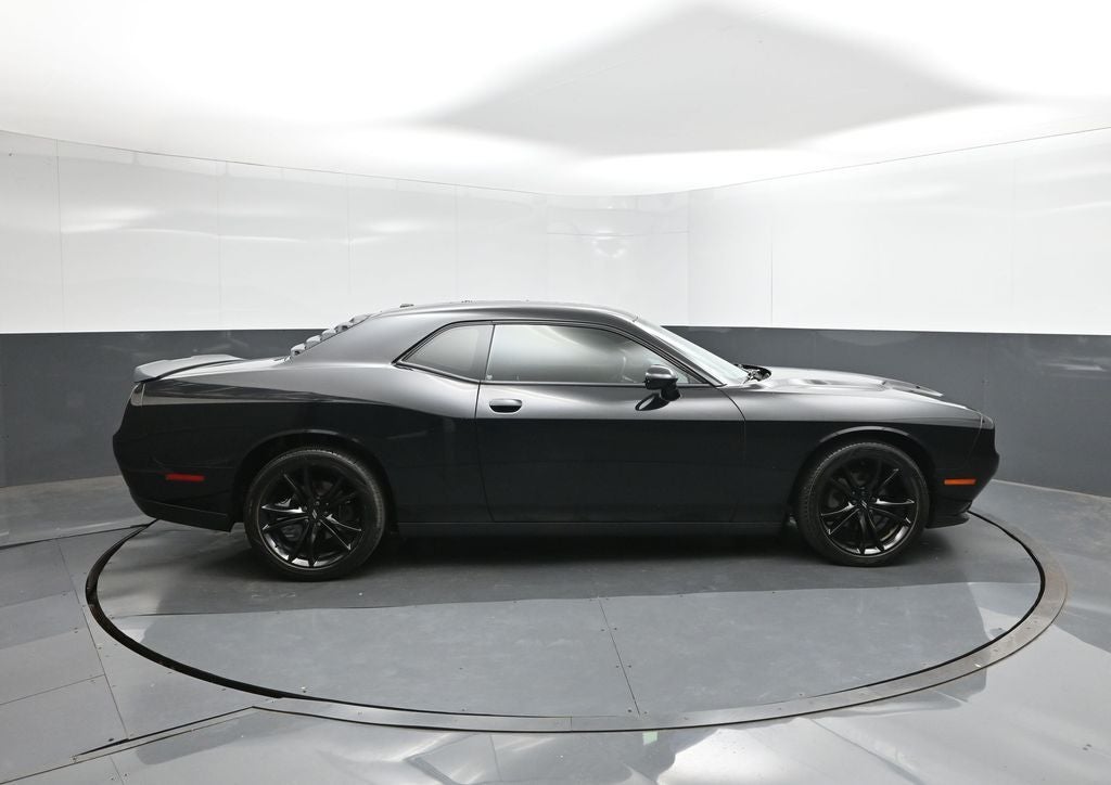 2017 Dodge Challenger SXT