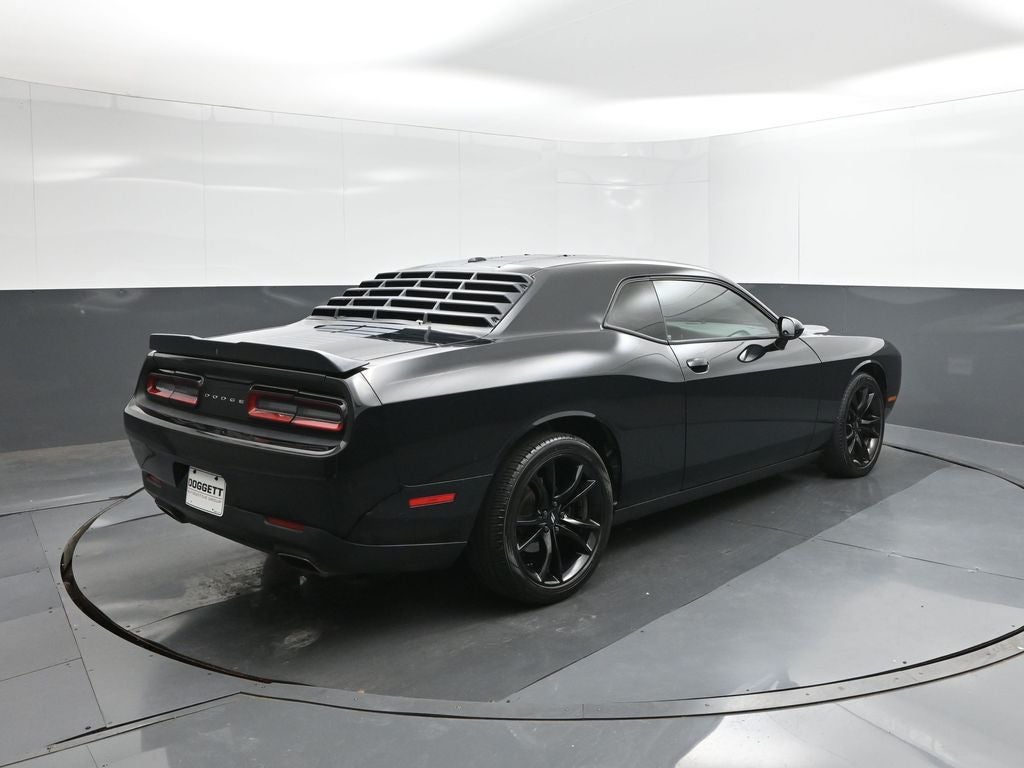 2017 Dodge Challenger SXT