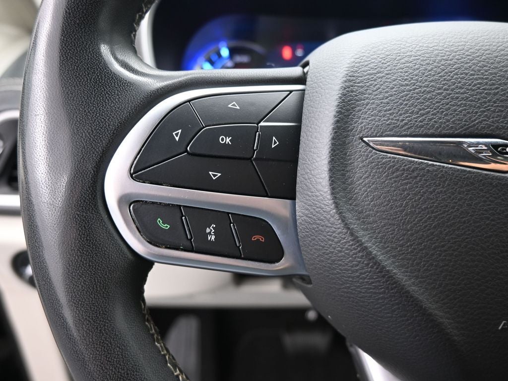 2023 Chrysler Pacifica Hybrid Touring L