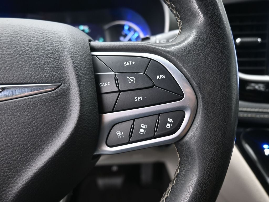 2023 Chrysler Pacifica Hybrid Touring L