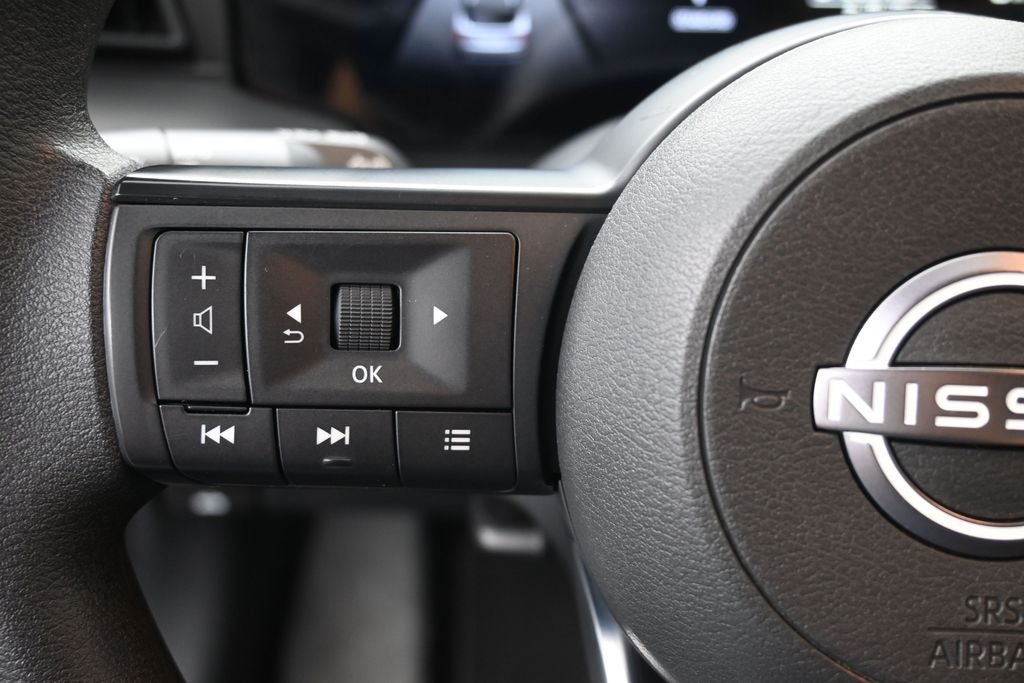 2025 Nissan Kicks S