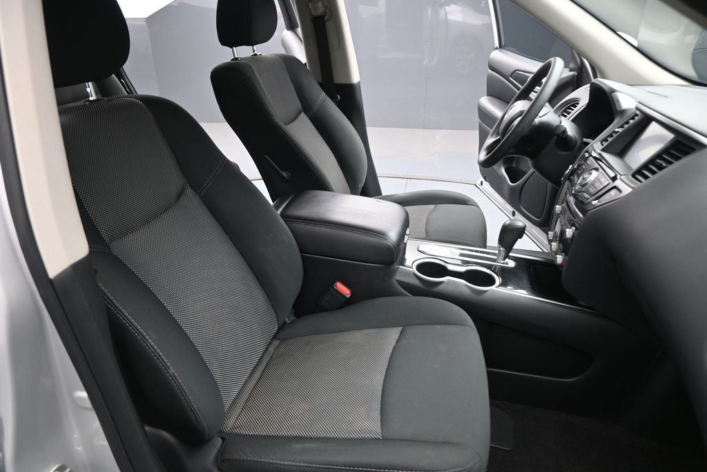 2020 Nissan Pathfinder S