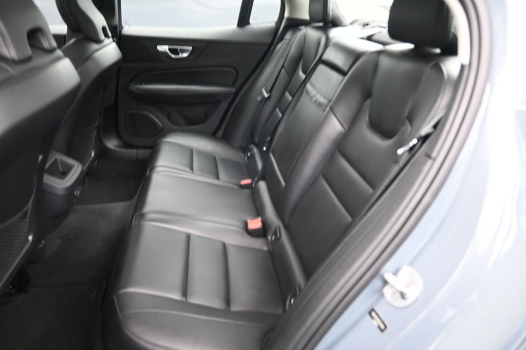 2024 Volvo S60 B5 Core Dark Theme