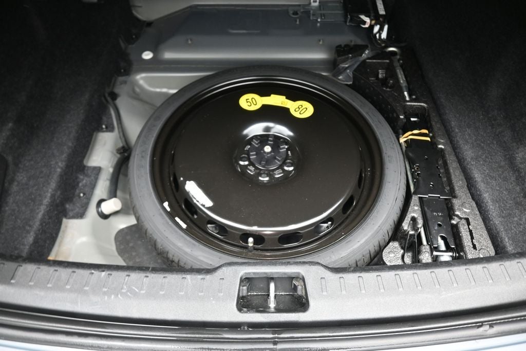 2024 Volvo S60 B5 Core Dark Theme