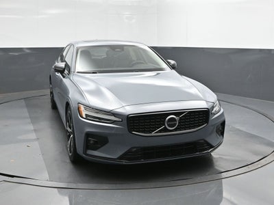 2024 Volvo S60 B5 Core Dark Theme