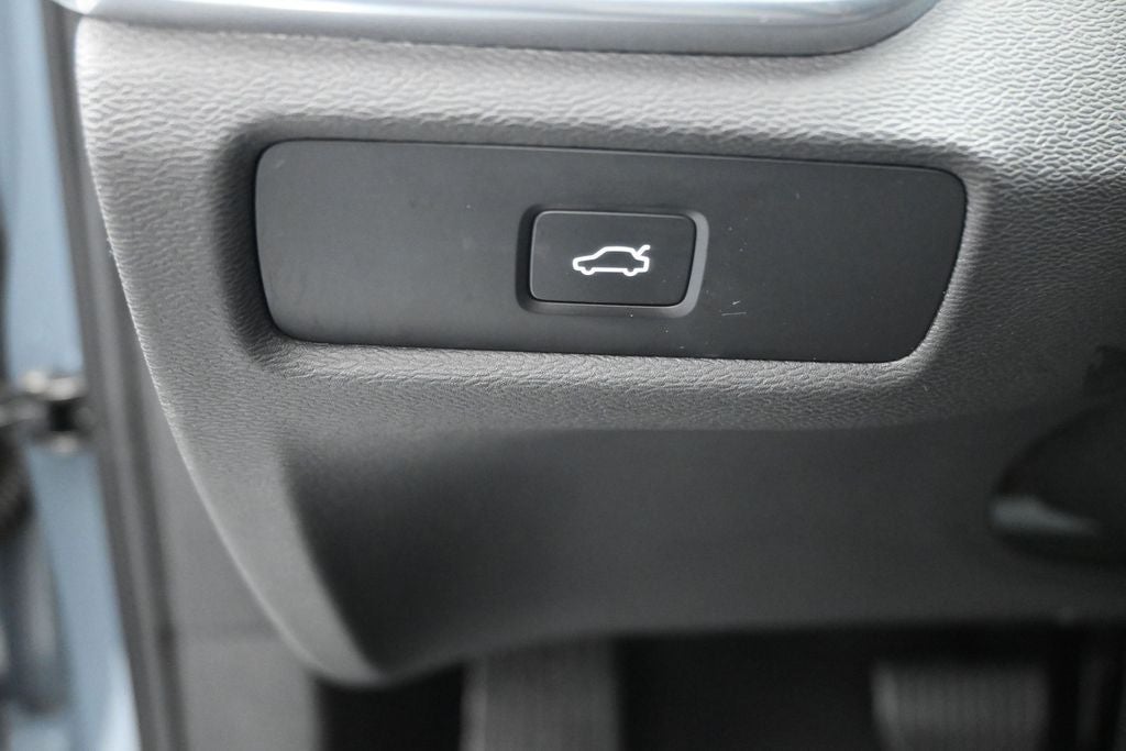 2024 Volvo S60 B5 Core Dark Theme