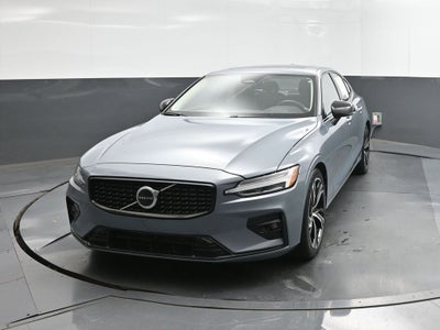 2024 Volvo S60 B5 Core Dark Theme