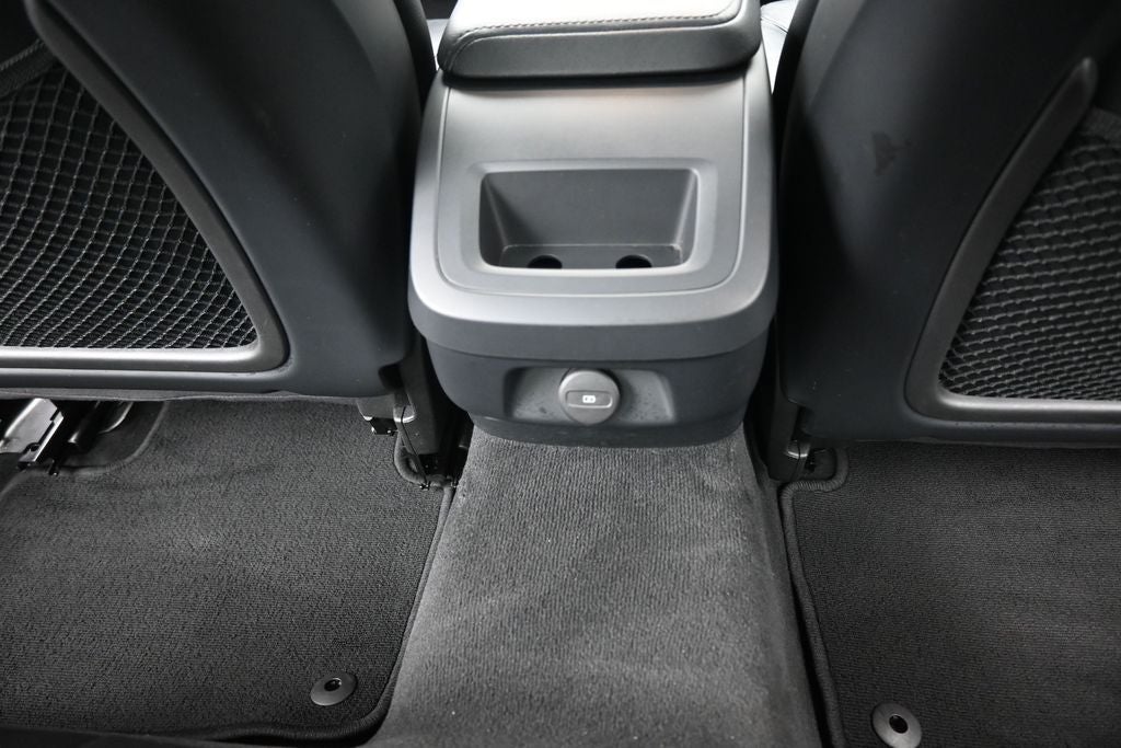 2024 Volvo S60 B5 Core Dark Theme