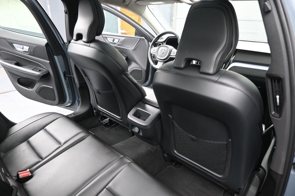 2024 Volvo S60 B5 Core Dark Theme