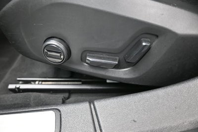 2024 Volvo S60 B5 Core Dark Theme
