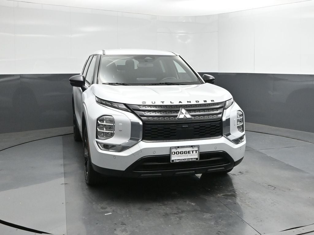 2023 Mitsubishi Outlander SE Black Edition