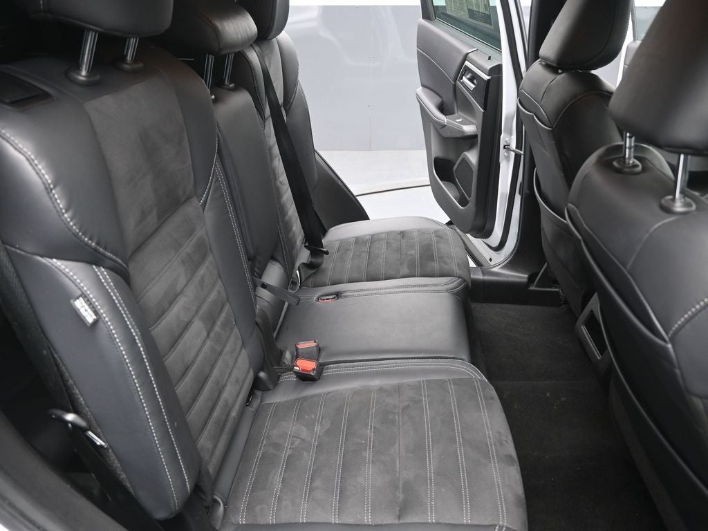 2023 Mitsubishi Outlander SE Black Edition