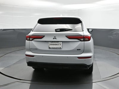 2023 Mitsubishi Outlander SE Black Edition