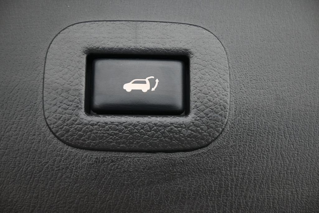 2020 Nissan Armada SV
