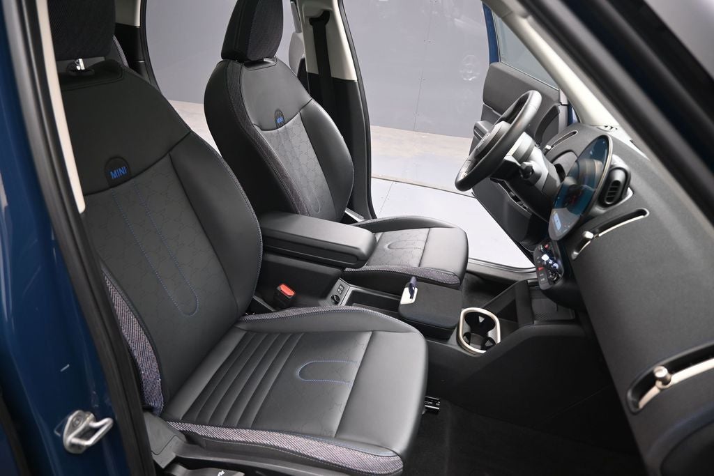 2025 MINI Cooper S Countryman Signature Plus