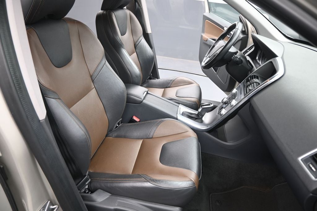 2017 Volvo XC60 T5