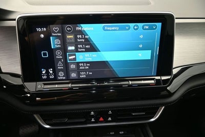 2025 Volkswagen Atlas Cross Sport 2.0T SE w/Technology