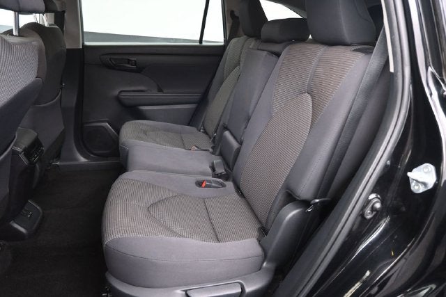 2025 Toyota Highlander LE