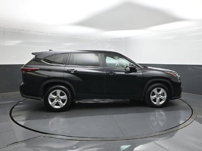 2025 Toyota Highlander LE