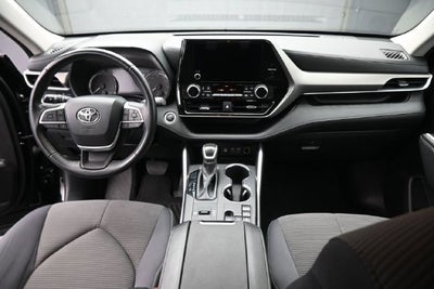 2025 Toyota Highlander LE