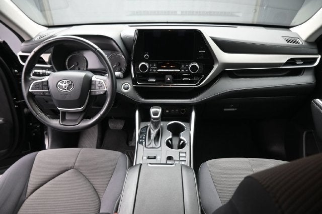 2025 Toyota Highlander LE