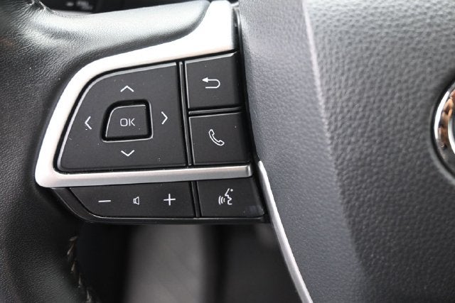 2025 Toyota Highlander LE