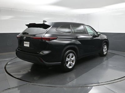 2025 Toyota Highlander LE