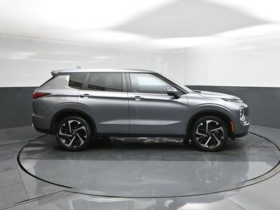2024 Mitsubishi Outlander SE Black Edition