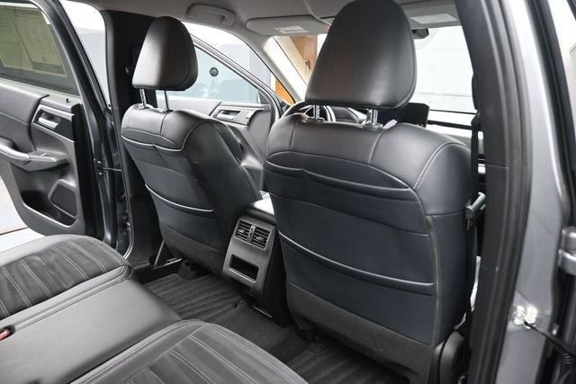 2024 Mitsubishi Outlander SE Black Edition