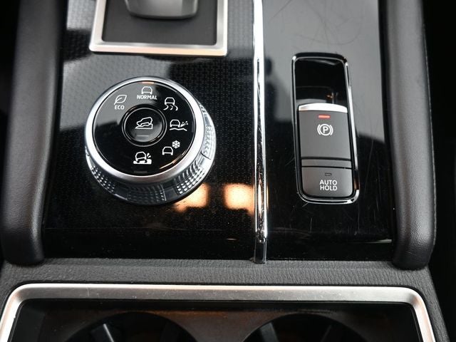 2023 Mitsubishi Outlander Base