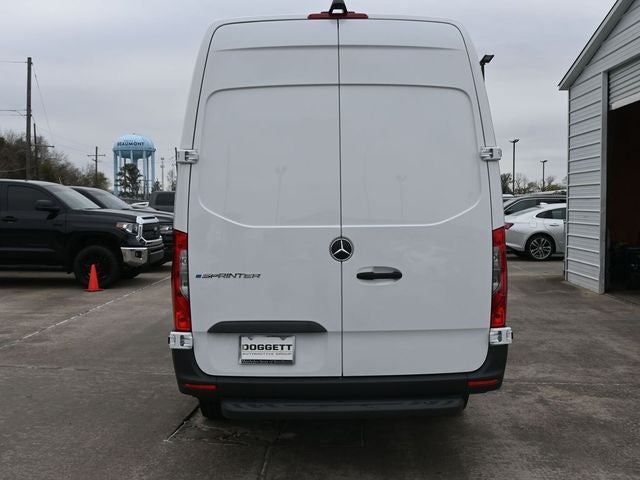2024 Mercedes-Benz eSprinter 2500 Cargo 170 WB High Roof