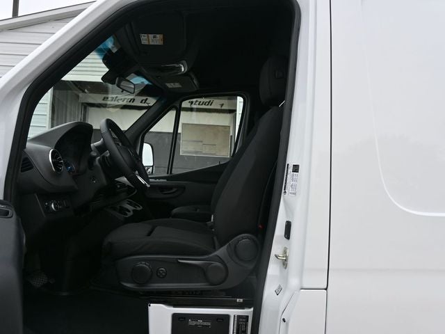 2024 Mercedes-Benz eSprinter 2500 Cargo 170 WB High Roof
