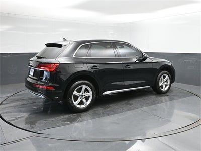 2024 Audi Q5 40 Premium quattro