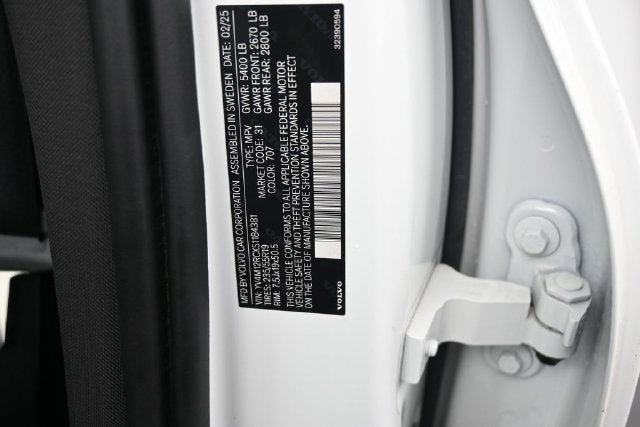 2025 Volvo XC60 B5 Plus