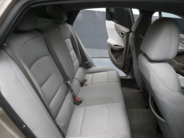 2022 Chevrolet Malibu LS 1LS