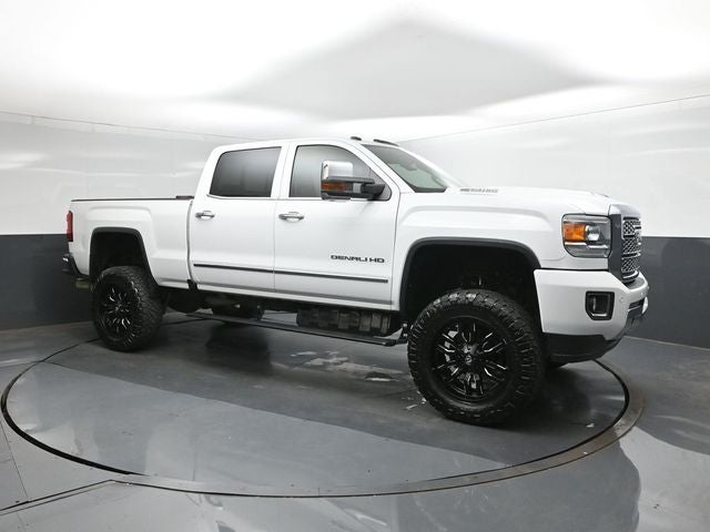 2019 GMC Sierra 2500HD Denali Duramax Plus Pkg Lifted