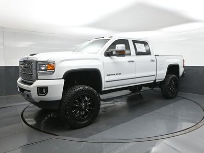 2019 GMC Sierra 2500HD Denali Duramax Plus Pkg Lifted
