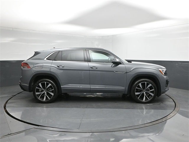 2024 Volkswagen Atlas Cross Sport 2.0T SEL Premium R-Line