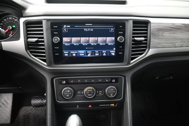 2021 Volkswagen Atlas Cross Sport 2.0T SE w/Technology