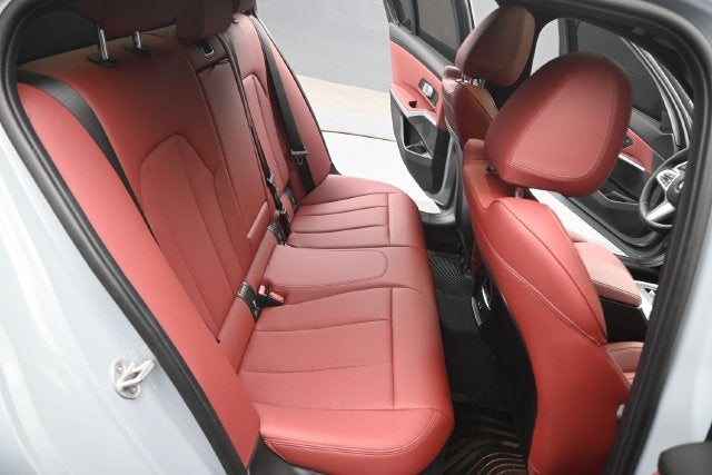 2024 BMW 3 Series 330i